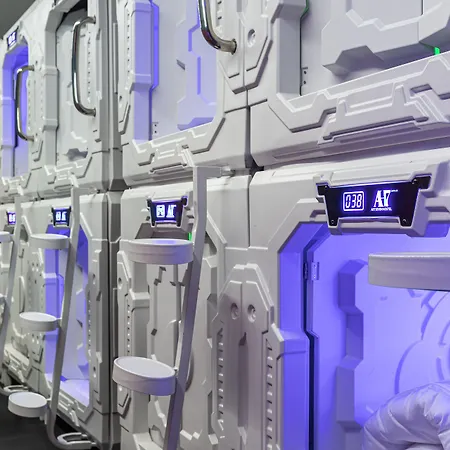 Art Seven Hostel Capsules-2