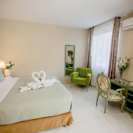 Escala Suites-3