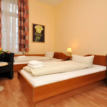 Hotel Apadana Frankfurt-3
