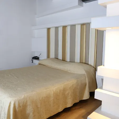 Albergo Del Centro Storico-3