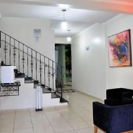 Hotel Carolina 2 - próximo a Universidade de Uberaba uniube - ao Aeroporto Fórum De uberaba - hospital Mario Palmeirio ao Hospital São Marcos e hospital Regional-3