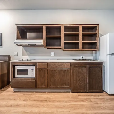 Woodspring Suites Miramar-3