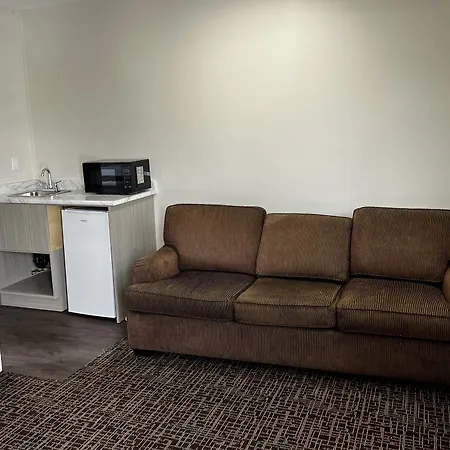 Super 8 By Wyndham Penticton-3