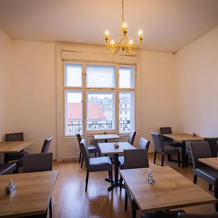 City Hotel Matyas-3