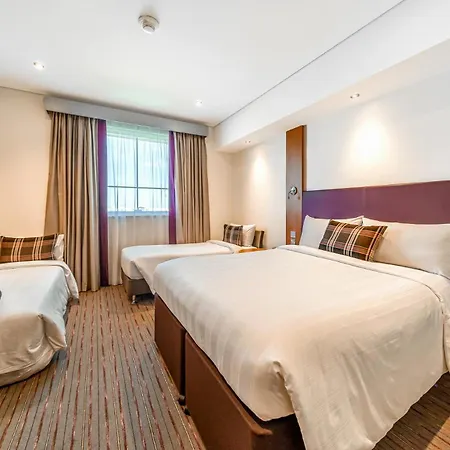 Premier Inn Dubai Investments Park - An Emirates Group Company-2
