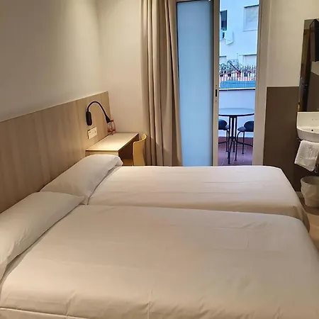 Hostal Bestprice Barcelona Stadium-2