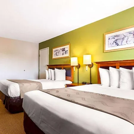Auburn House Hotel-3