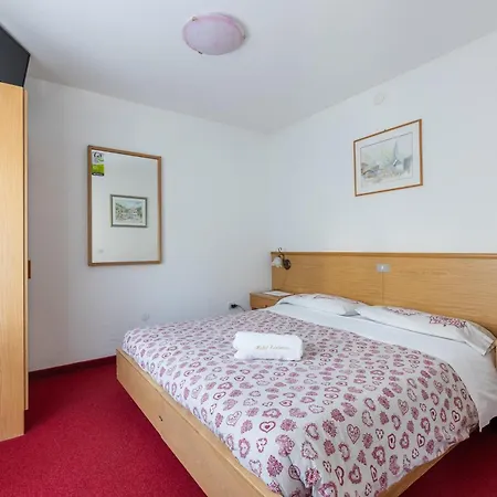 Hotel Edelweiss-2