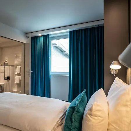 Motel One Berlin Mitte-3