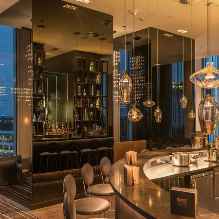 Motel One Berlin-Upper West-3