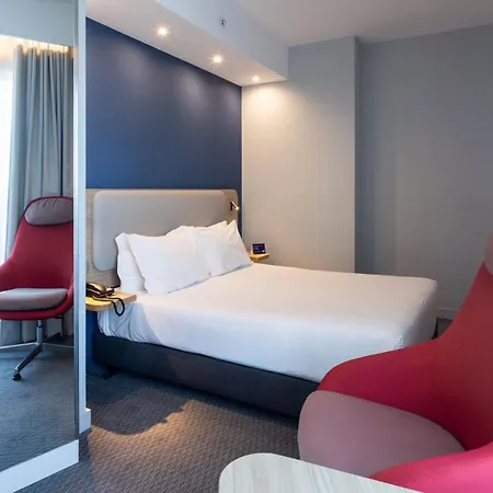 Holiday Inn Express Porto City Centre By Ihg-2