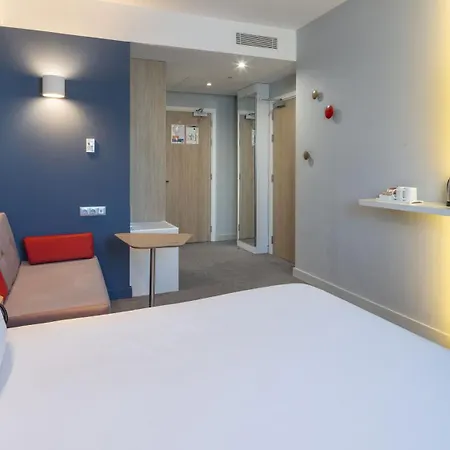 Holiday Inn Express Porto City Centre By Ihg-3