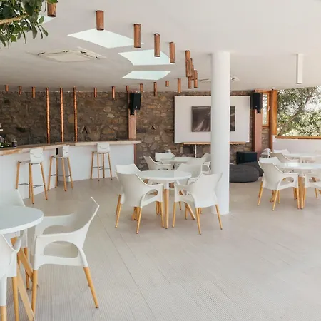 Albatros Club Mykonos-2