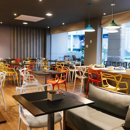 Aera São José Floripa - Hotel com café da manhã a 10 min do CentroSul-3