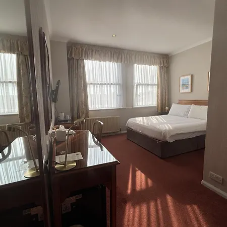 Welbeck Hotel & Apartments Iom-3