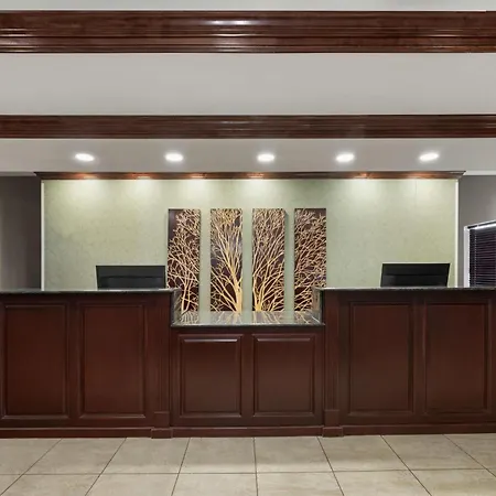 La Quinta By Wyndham Savannah Airport - Pooler-3