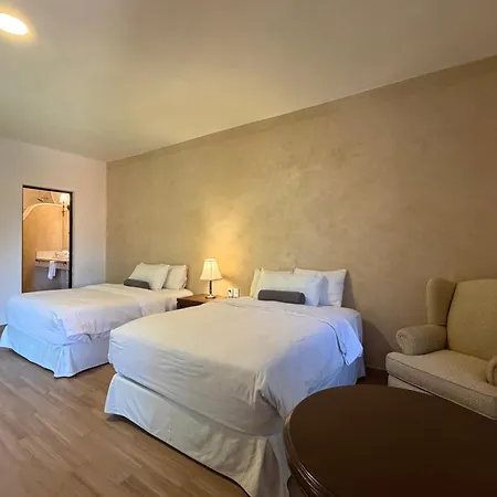 Art 64 Guest House - Adults Only-3