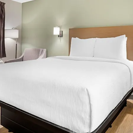 Quality Inn Findlay-3