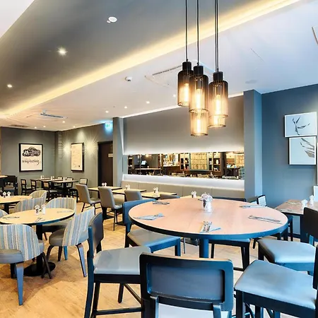 Premier Inn Berlin City Süd-2