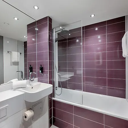 Premier Inn Regensburg City Centre-2