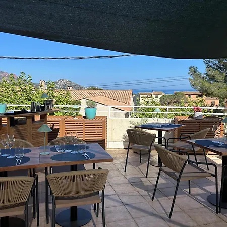 Hotel Le Clos Du Dramont-3