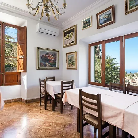 Hostal Miramar-3