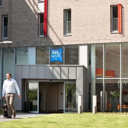 Ibis Budget Brugge Centrum Station-3