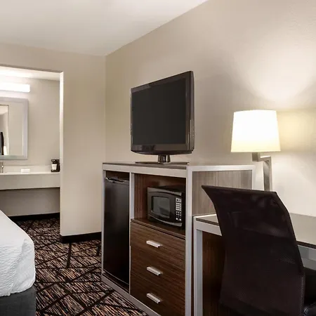 Days Inn By Wyndham San Antonio Near Fiesta Park-3