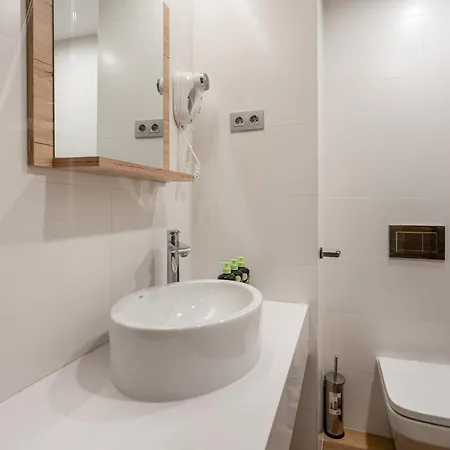 Limehome Barcelona Carrer De Fontcoberta - Digital Access-2