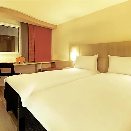 Ibis Constantine-3