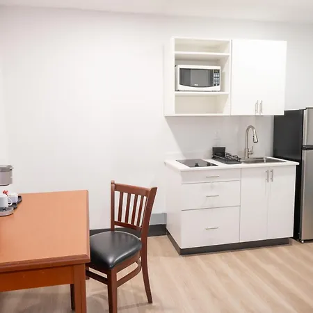Travelodge By Wyndham Langley-3