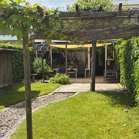 Bed&Breakfast 28 appartement met ruime tuin-2