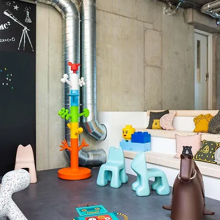 Ibis Styles Delft City Centre-2