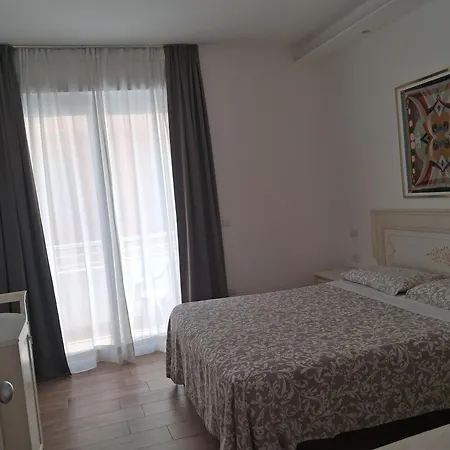 Hotel Flora-2