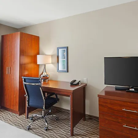 Comfort Inn & Suites-2