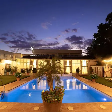 Hotel Oasis-3