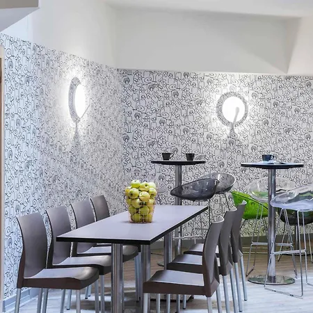 Ibis Styles Nice Centre Port-2