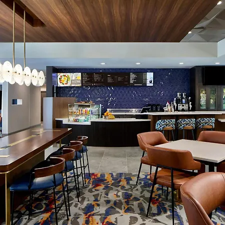 Courtyard By Marriott Atlanta Windy Hill/Ballpark-3