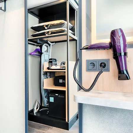 Premier Inn Freiburg City Nord-2