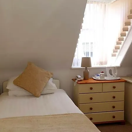 Runnymede Court Hotel-3