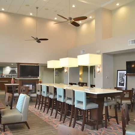 Hampton Inn & Suites Navarre-3