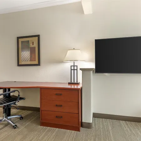 Best Western Plus Waxahachie Inn & Suites-3