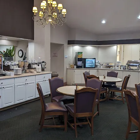 Hawthorn Extended Stay By Wyndham Green Bay-3