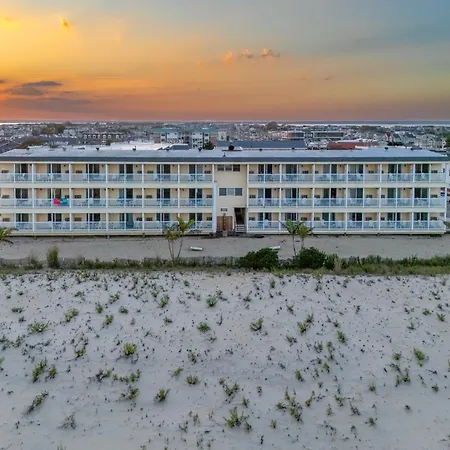 Drifting Sands Oceanfront Hotel-3