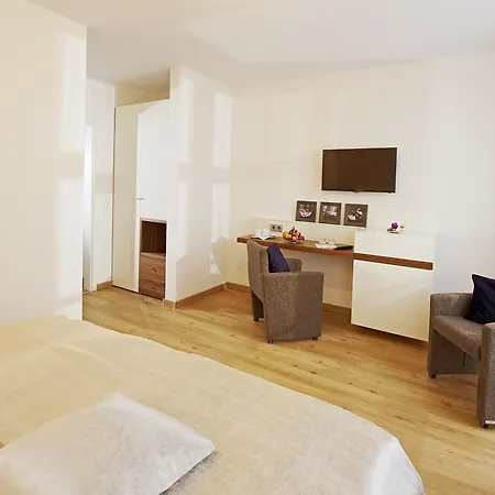 Hotel Nordwind-3