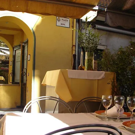 Hostal Del Ripolles-3