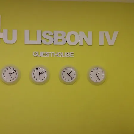 4U Lisbon IV Guesthouse Airport-3