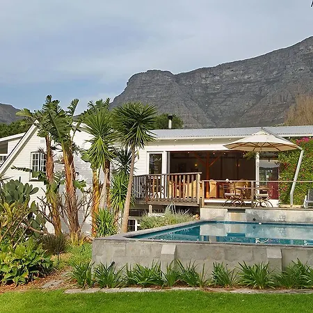 Cape Paradise Lodge And Apartments-3