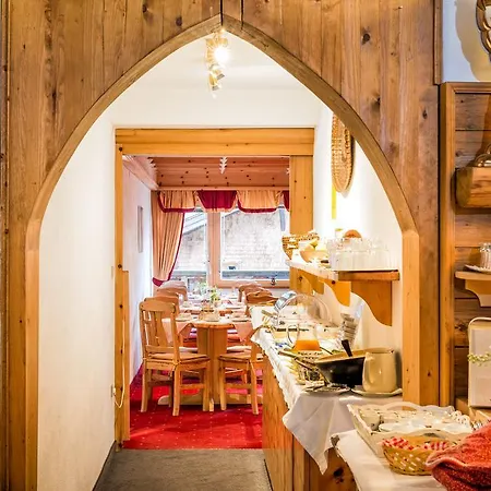 Hotel Garni Ernst Falch-2