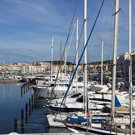 La Voile D' Or Seul Hotel Sur Le Port-3